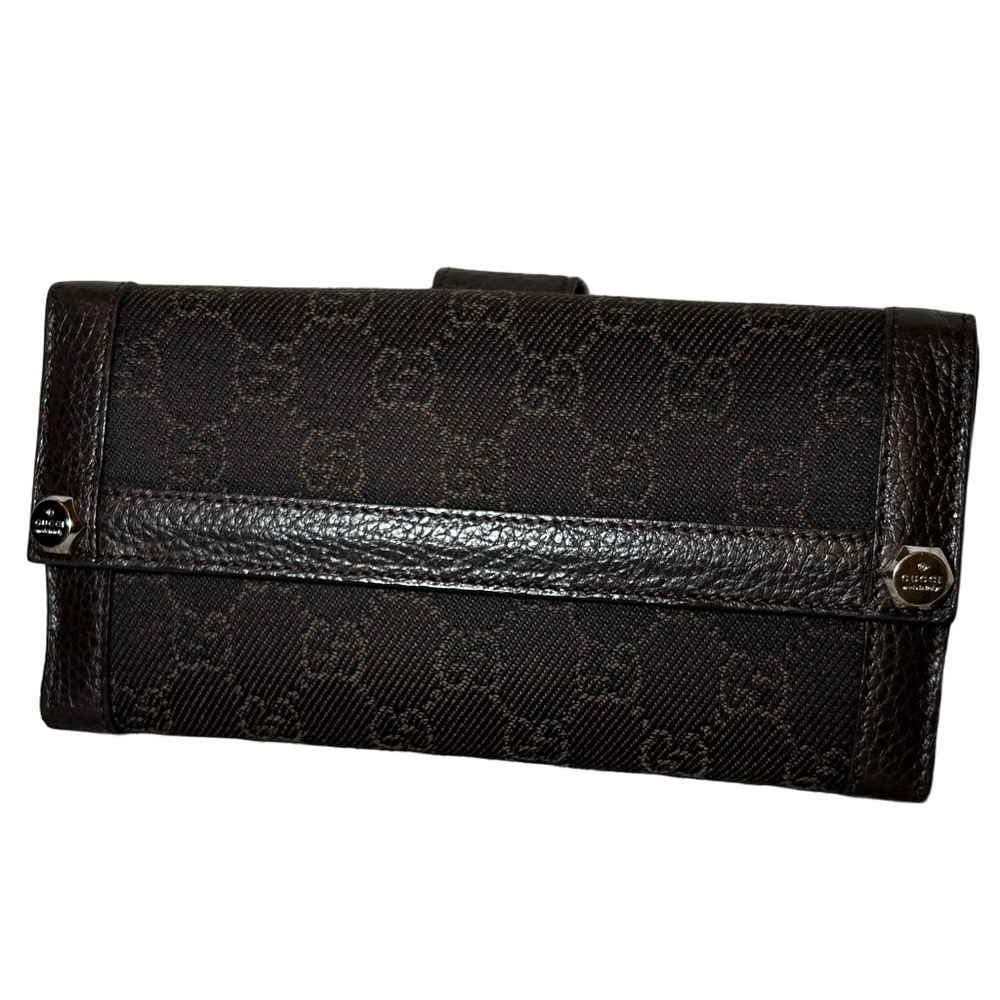 215. Gucci GG Canvas Continental Charmy Wallet